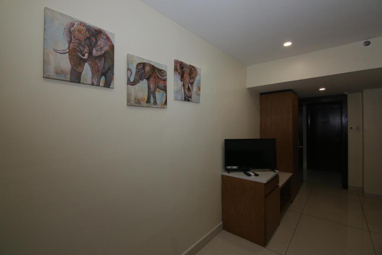 Sri Sri Sri Hotel Khammam Kültér fotó